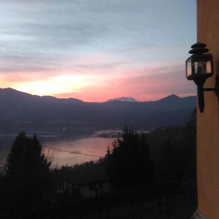 Cottage Sotto Il Faggio Centenario Ameno Extérieur photo